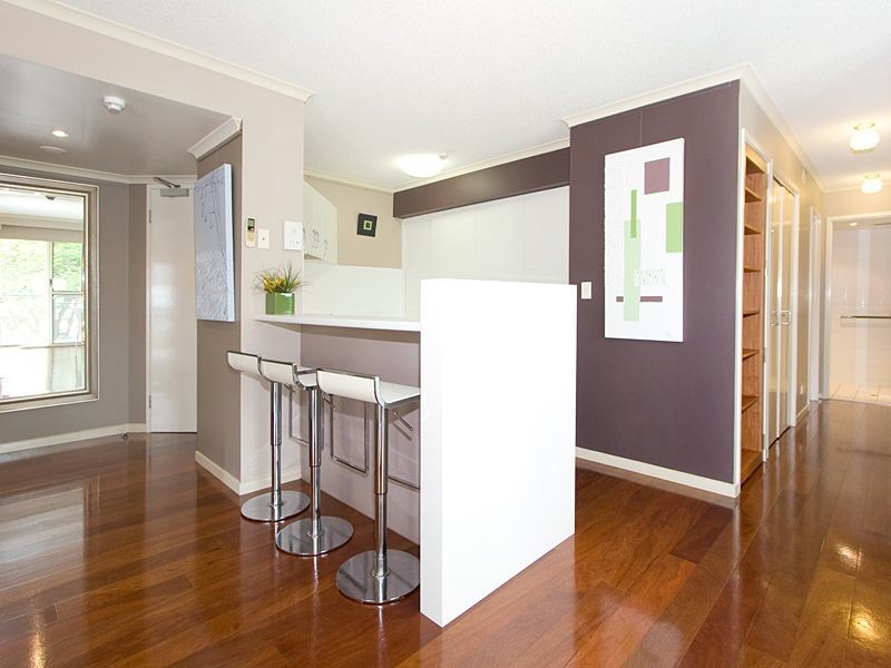 114/98 Holman Street, Kangaroo Point QLD 4169