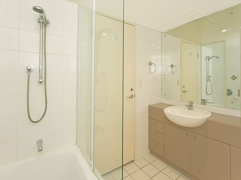 114/98 Holman Street, Kangaroo Point QLD 4169