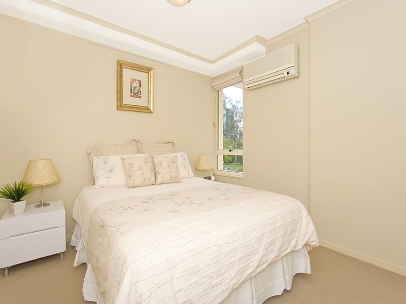 114/98 Holman Street, Kangaroo Point QLD 4169