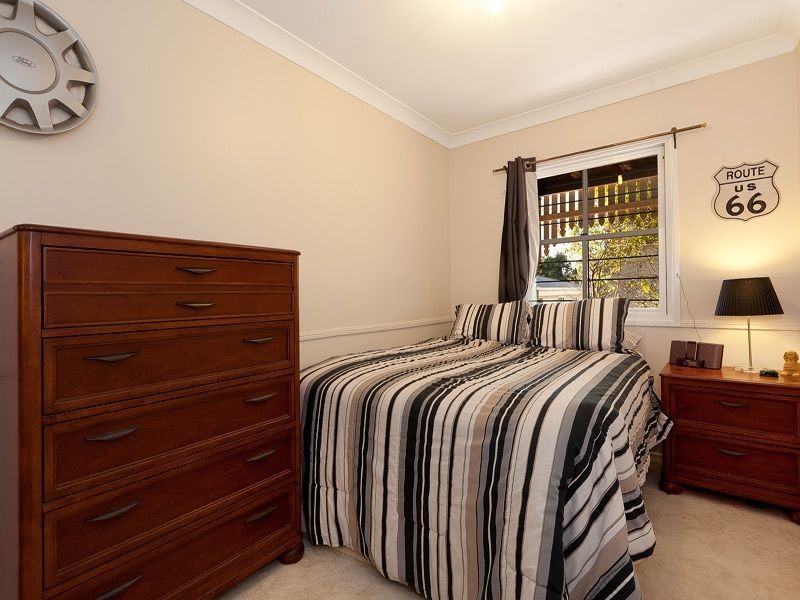 16 Kings Road, Taringa QLD 4068