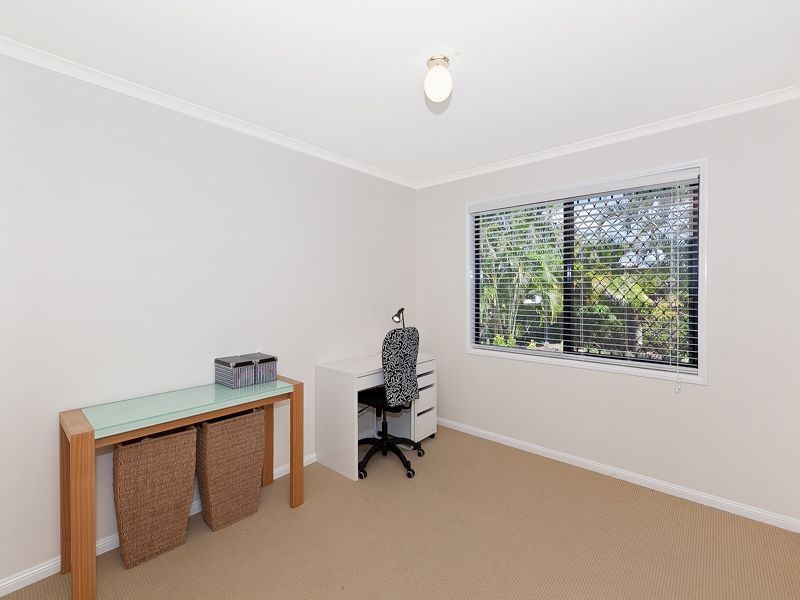 8 Crestwood Place, Moggill QLD 4070