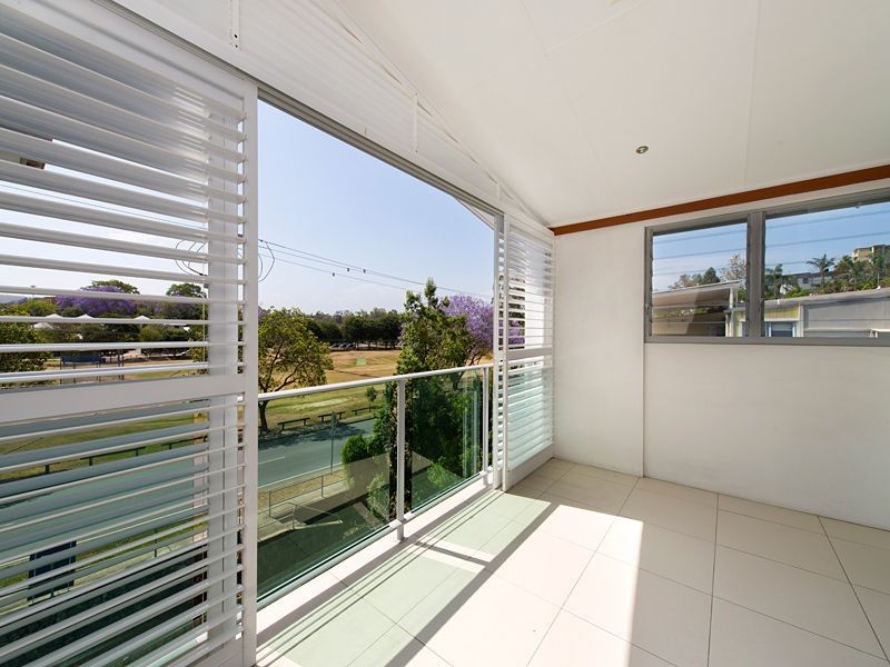 302/28 Dengate Lane, St Lucia QLD 4067