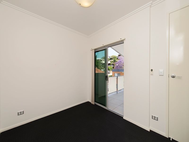 302/28 Dengate Lane, St Lucia QLD 4067