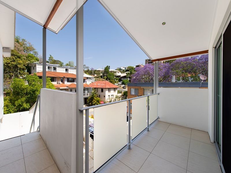 302/28 Dengate Lane, St Lucia QLD 4067