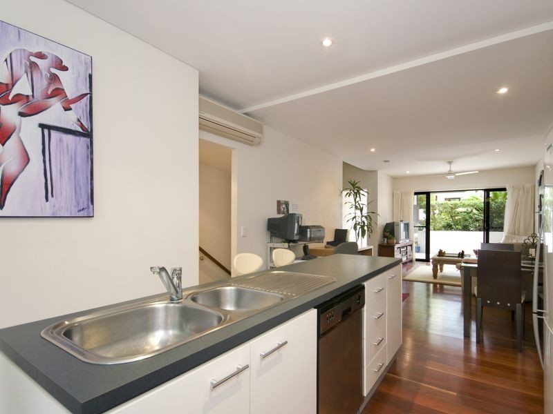 3/26 Holland Street, Toowong QLD 4066
