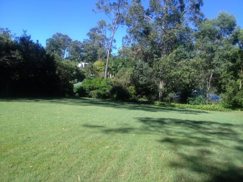 8 Nauria Street, Fig Tree Pocket QLD 4069