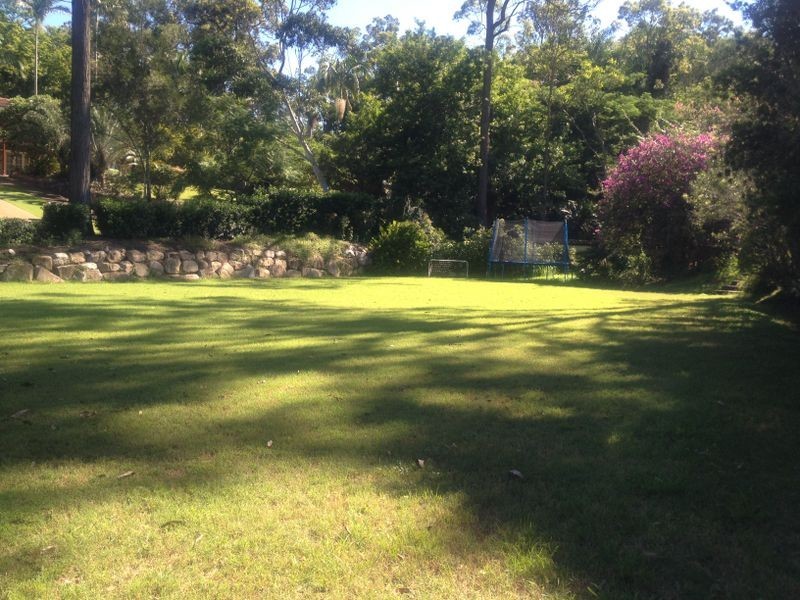 8 Nauria Street, Fig Tree Pocket QLD 4069