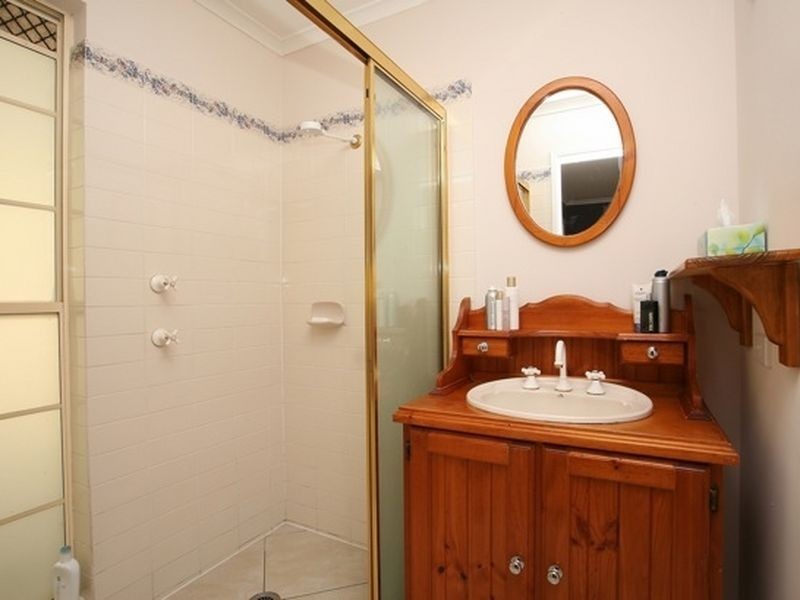 5 Lyall Close, Riverhills QLD 4074