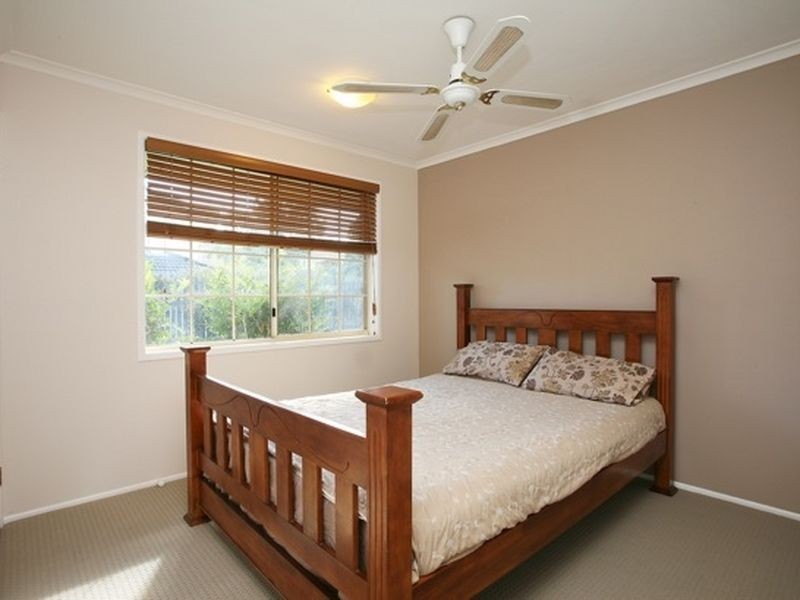 5 Lyall Close, Riverhills QLD 4074