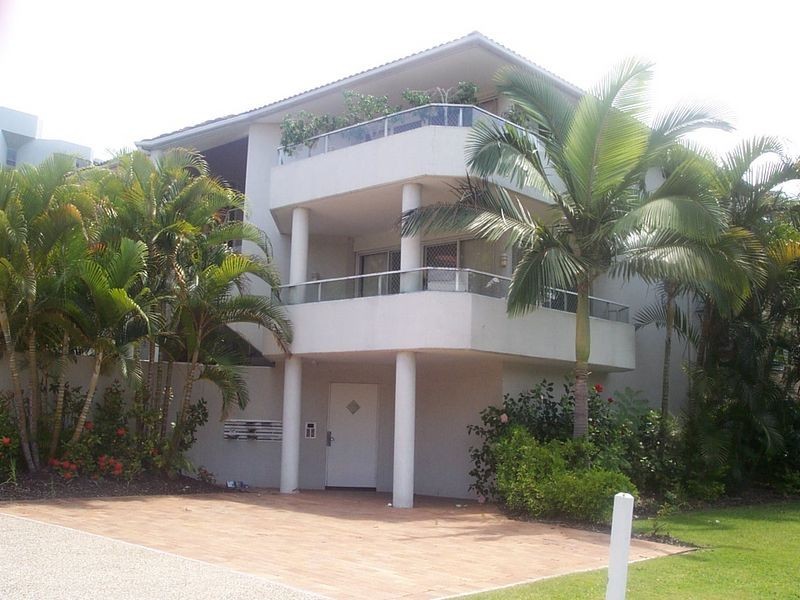 11/212-214 Sir Fred Schonell Drive, St Lucia QLD 4067