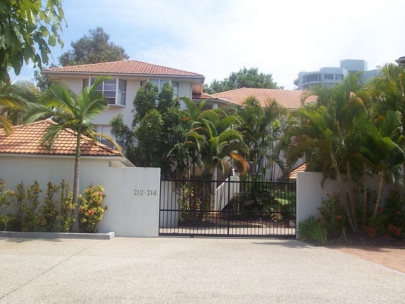 11/212-214 Sir Fred Schonell Drive, St Lucia QLD 4067