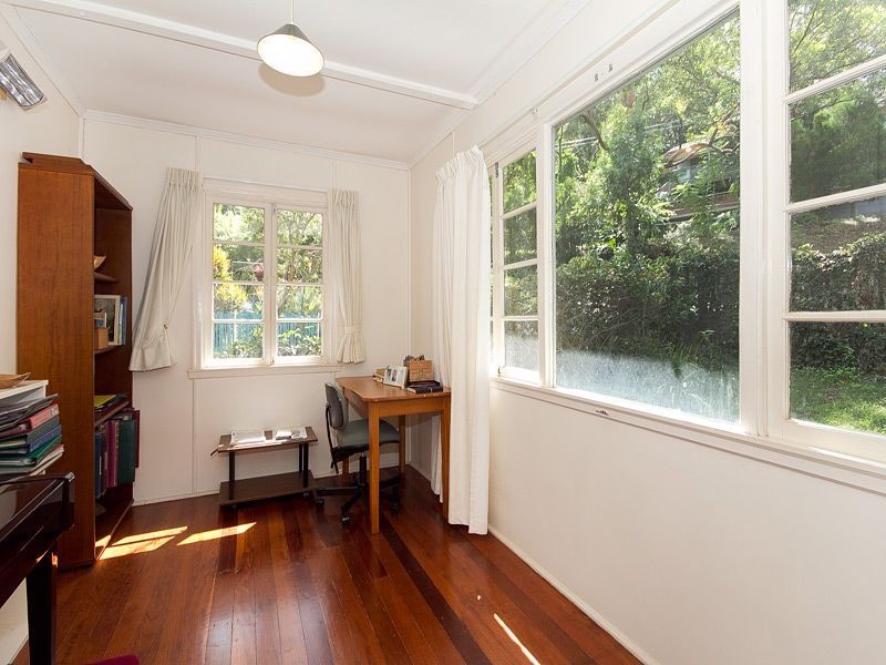 53 Orchard Terrace, St Lucia QLD 4067