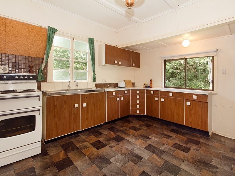 53 Orchard Terrace, St Lucia QLD 4067