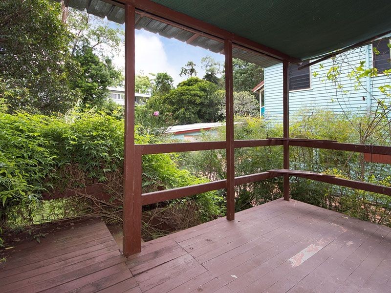 53 Orchard Terrace, St Lucia QLD 4067