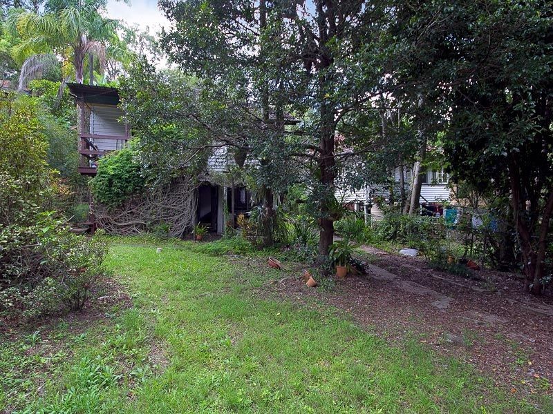 53 Orchard Terrace, St Lucia QLD 4067