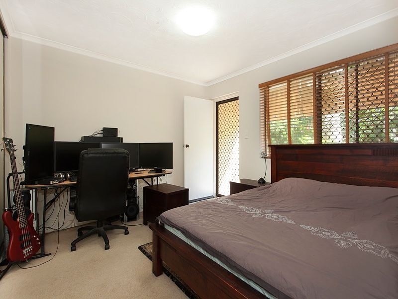 1/9 Vincent Street, Indooroopilly QLD 4068