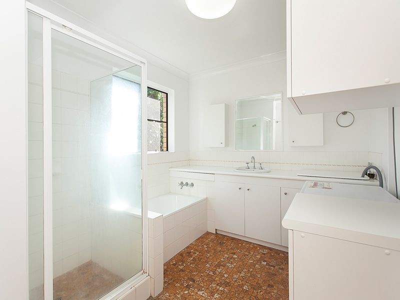 1/9 Vincent Street, Indooroopilly QLD 4068