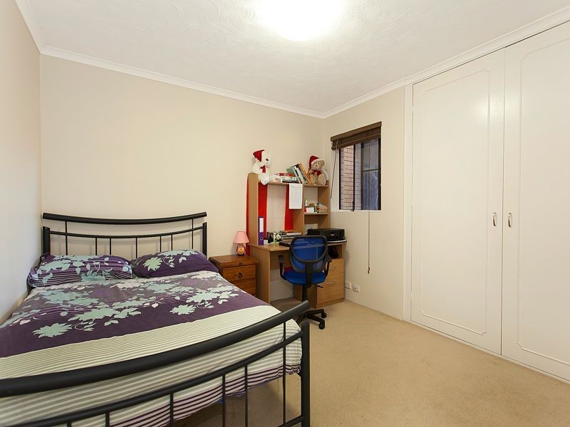 1/9 Vincent Street, Indooroopilly QLD 4068