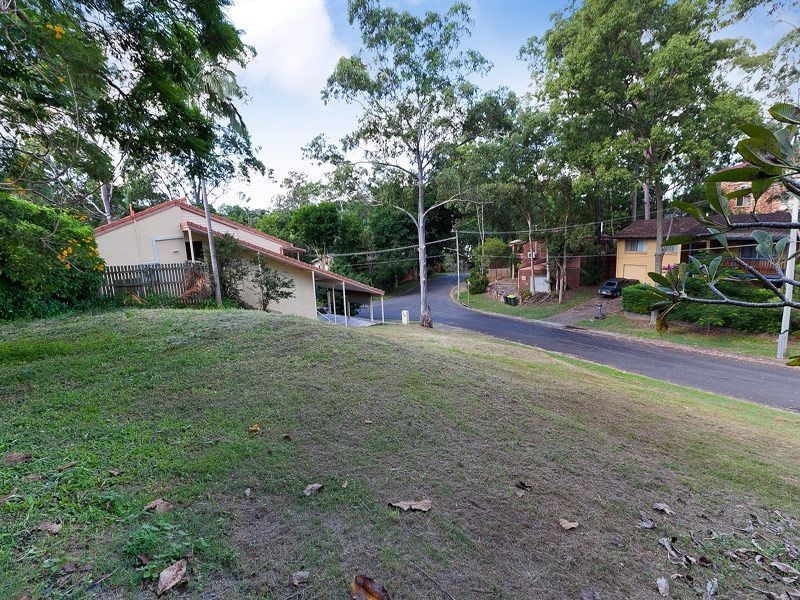 3 Kim Street, Chapel Hill QLD 4069