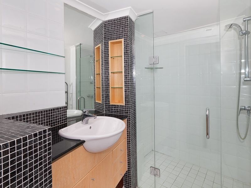 5/164 Macquarie Street, St Lucia QLD 4067