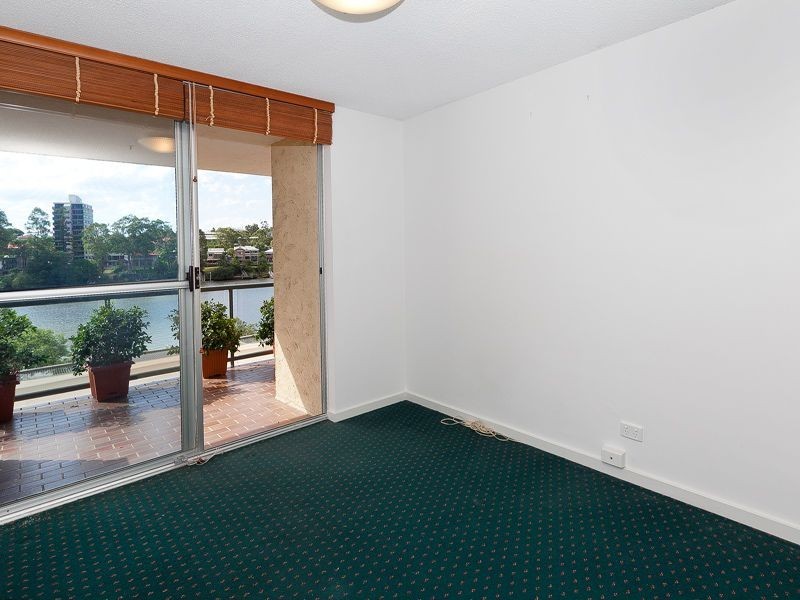 5/164 Macquarie Street, St Lucia QLD 4067