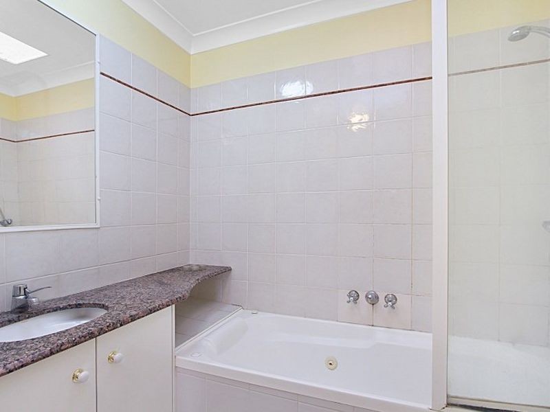 2/33 Park Avenue, Auchenflower QLD 4066