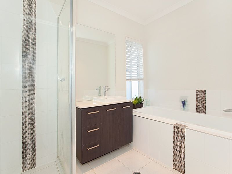 101 Beaufort Crescent, Moggill QLD 4070