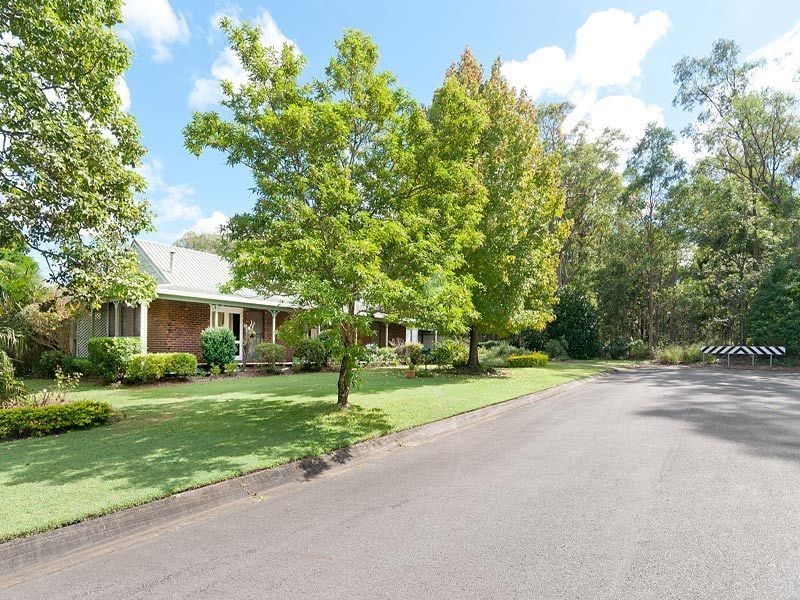 48 Mazzard Street, Bellbowrie QLD 4070