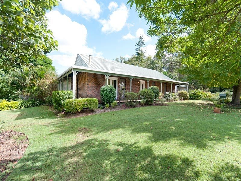 48 Mazzard Street, Bellbowrie QLD 4070