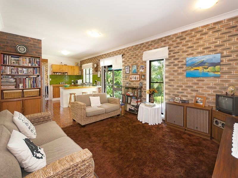 48 Mazzard Street, Bellbowrie QLD 4070