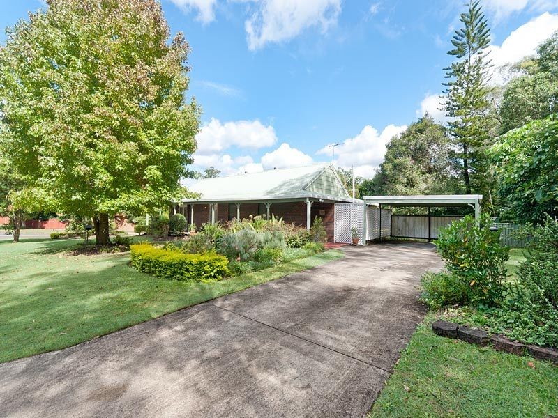 48 Mazzard Street, Bellbowrie QLD 4070