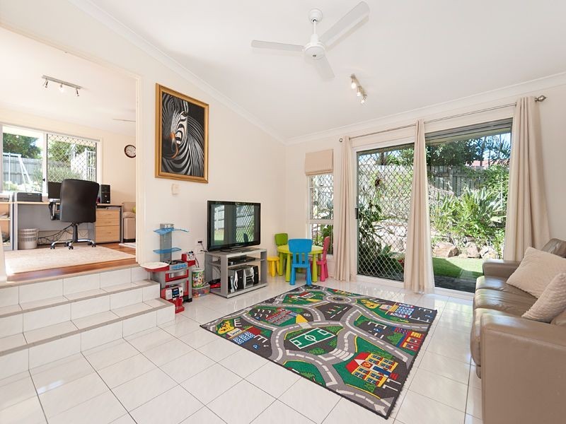 152 Pioneer Crescent, Bellbowrie QLD 4070