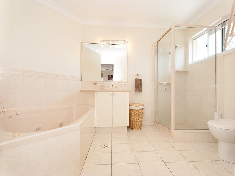 152 Pioneer Crescent, Bellbowrie QLD 4070