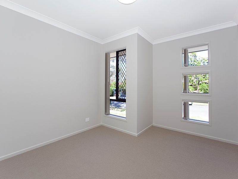 18 Gilruth Road, Kenmore QLD 4069