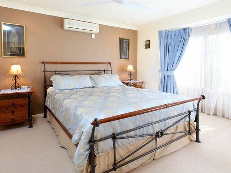 12 Makepeace Place, Bellbowrie QLD 4070