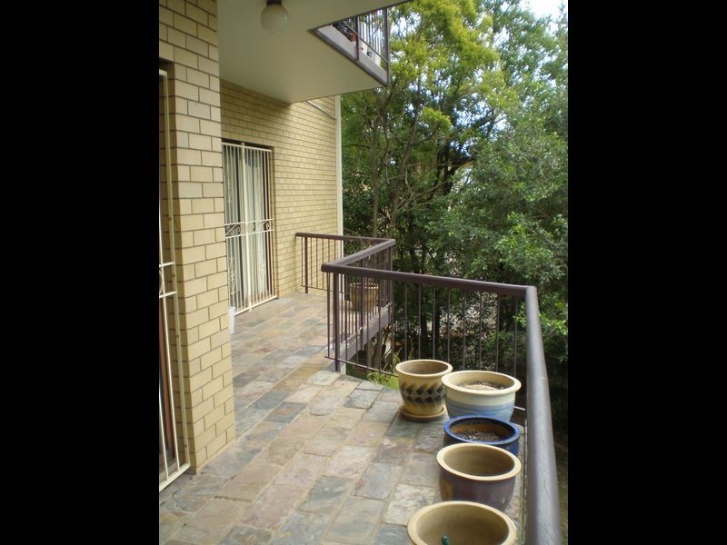 2/30 Armadale Street, St Lucia QLD 4067