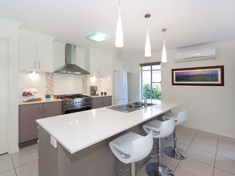 49 Westaway Crescent, Bellbowrie QLD 4070