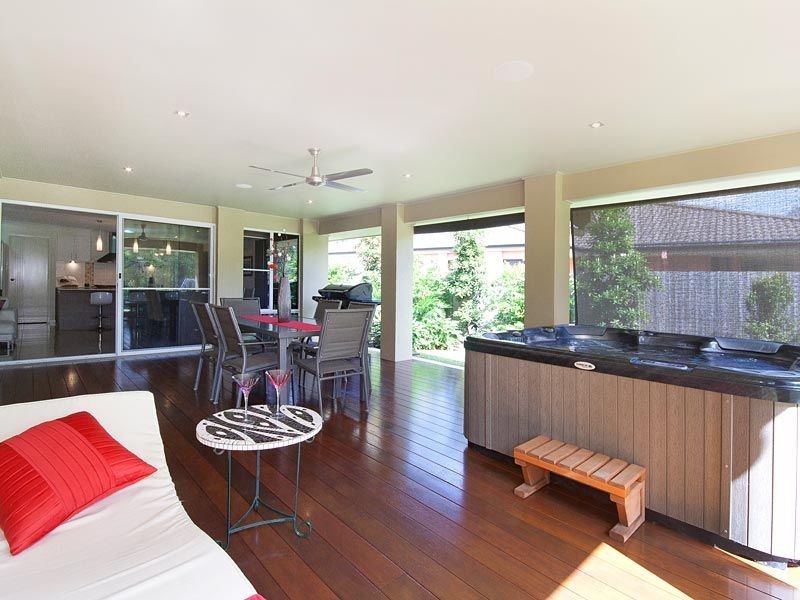 49 Westaway Crescent, Bellbowrie QLD 4070