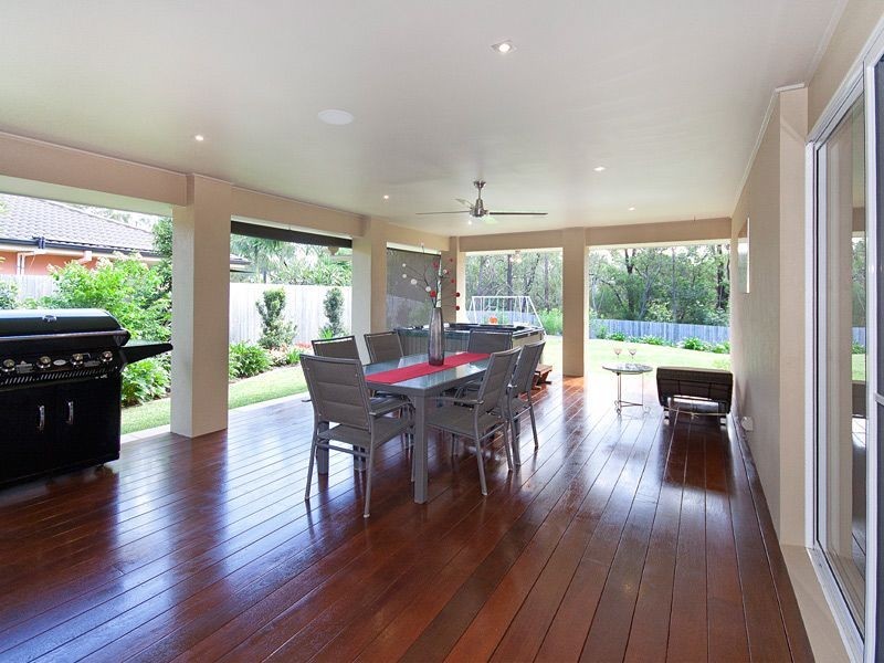 49 Westaway Crescent, Bellbowrie QLD 4070