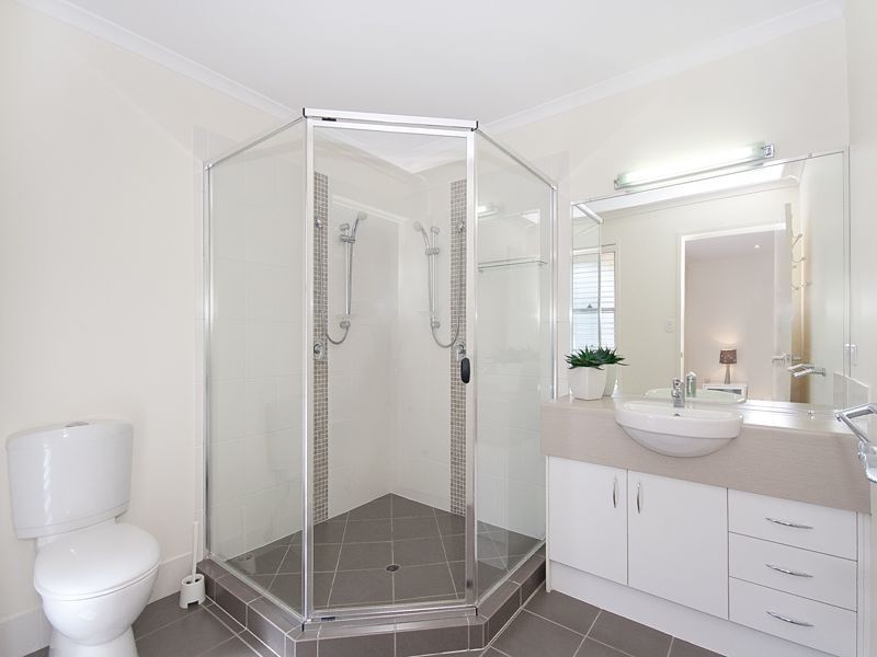 49 Westaway Crescent, Bellbowrie QLD 4070