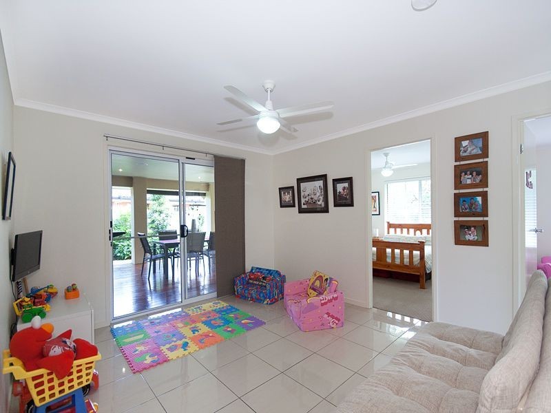 49 Westaway Crescent, Bellbowrie QLD 4070
