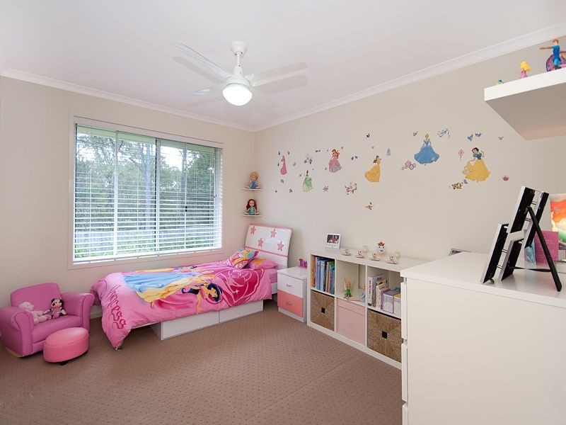 49 Westaway Crescent, Bellbowrie QLD 4070