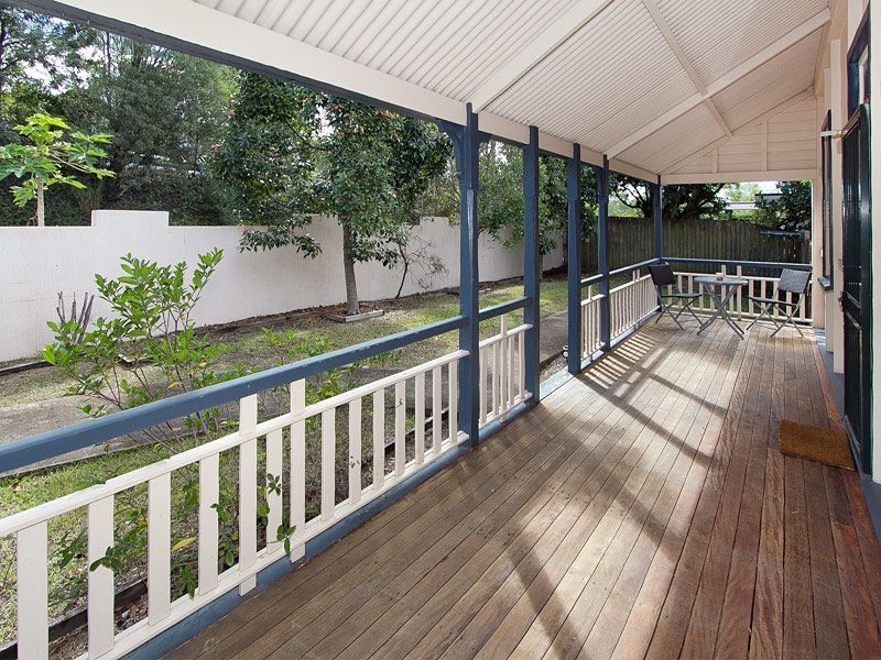 60 Manchester Terrace, Indooroopilly QLD 4068