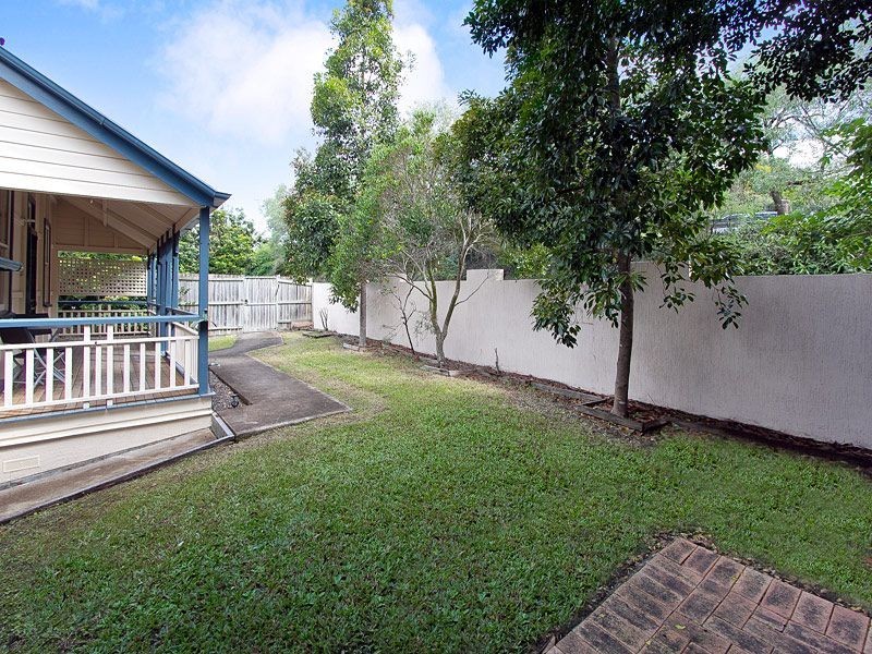 60 Manchester Terrace, Indooroopilly QLD 4068