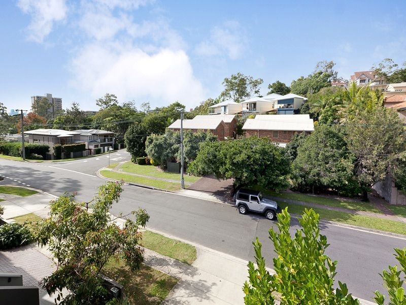 63A Douglas Street, St Lucia QLD 4067