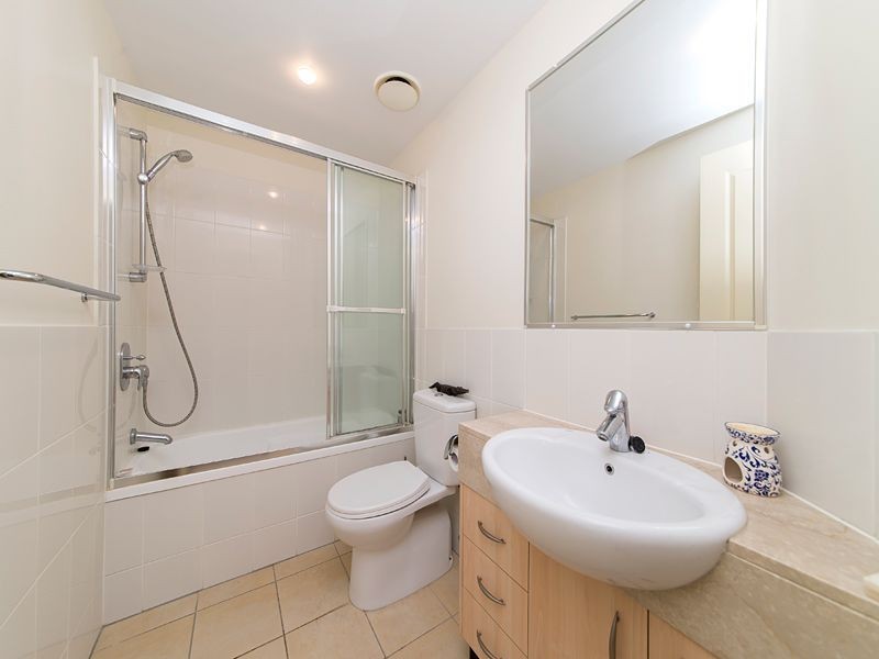 69/9 Sylvan Road, Toowong QLD 4066