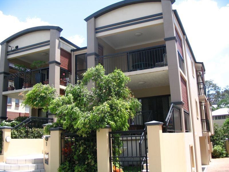 1/29 Holland Street, Toowong QLD 4066