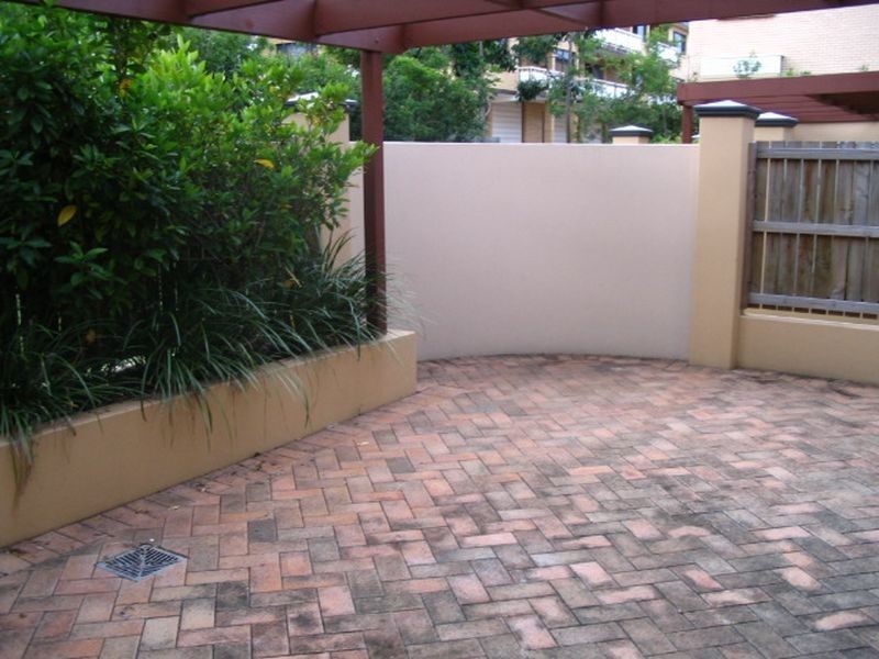 1/29 Holland Street, Toowong QLD 4066