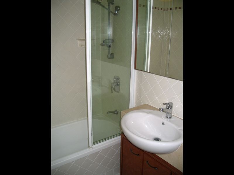 1/29 Holland Street, Toowong QLD 4066