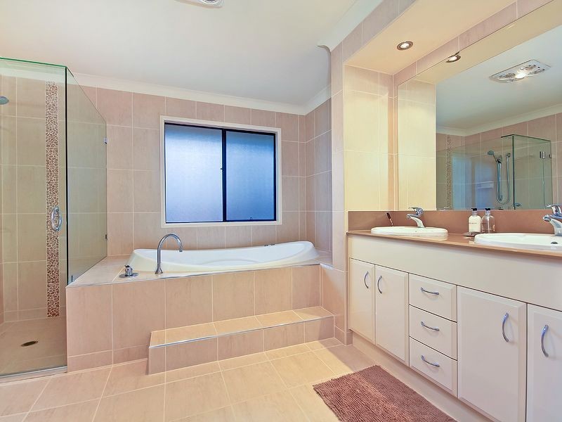 40 Redunca Place, Moggill QLD 4070